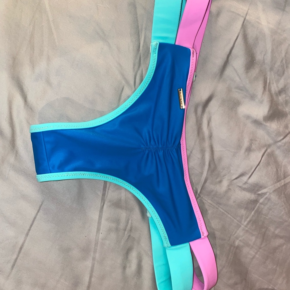 BRAND NEW VS CS ITSY BITSY BOTTOMS